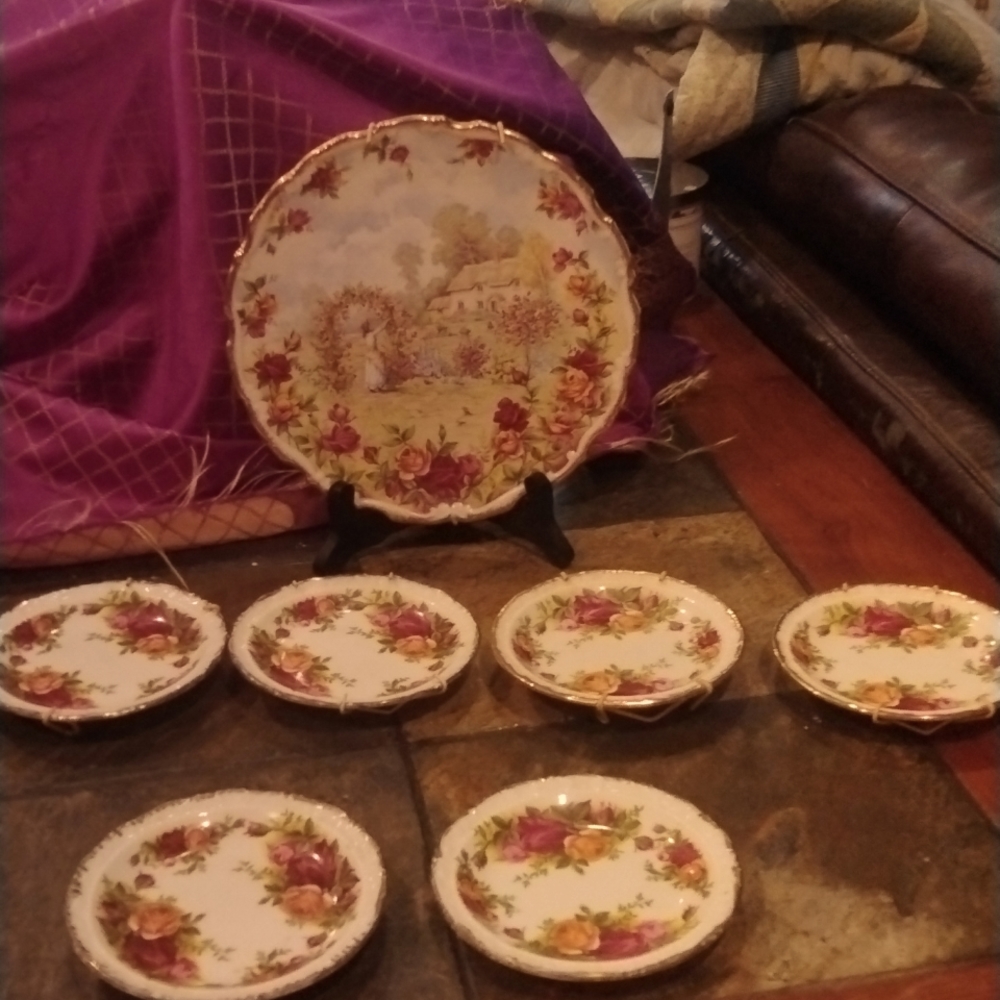 Vintage 1986 25th anniversary plate Royal Albert's Old country roses